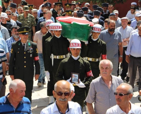 Kıbrıs gazisi askeri törenle son yolculuğuna uğurlandı!
