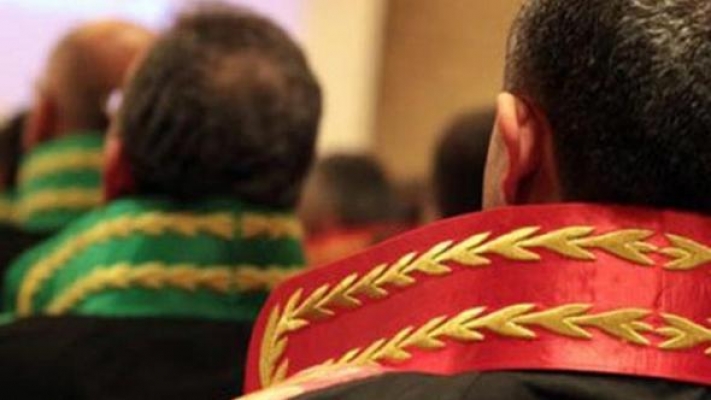 Hakim evinde ölü bulundu