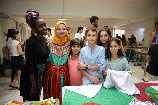 Dünya gençleri Karşıyaka’ya hayran kaldı