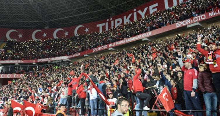 Ukrayna-Türkiye maçının biletleri tükendi!