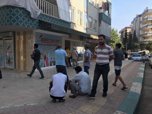 Servis firmaları arasında bıçaklı, sopalı kavga: 5 yaralı