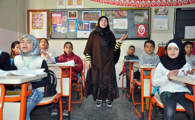 İlk vatandaşlığı Suriyeli öğretmenler alacak