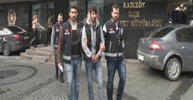 Metrobüste operasyon... Polisi görünce kaçmaya başladı