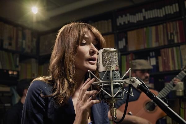 Eski firsy lady Carla Bruni İstanbul’a geliyor
