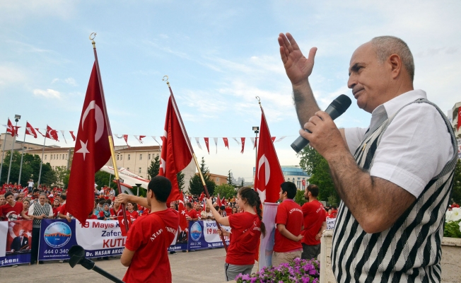 Başkan Akgün: 30 Ağustos, şanlı Türk tarihinin dönüm noktasıdır!