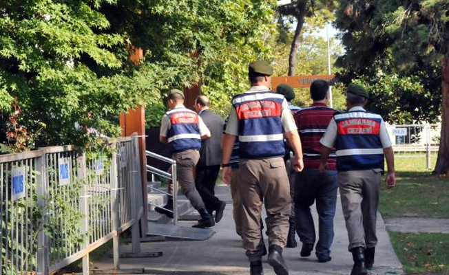 FETÖ davasında 4 kişiye tahliye!