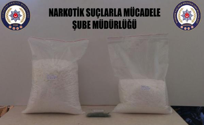 Yolcu otobüsündeki kadının çantasında uyuşturucu bulundu!