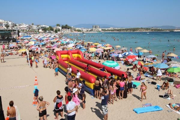 Altınkum Plaj Festivali renkli geçti
