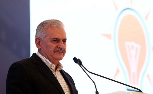 Binali Yıldırım'dan 'yabancı futbolcu' çıkışı: Desinler ki ağanın fesi var!