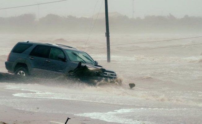 Texas’taki kasırga can almaya devam ediyor
