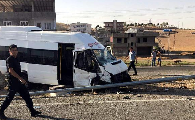 Siirt - Batman karayolunda dehşet verici kaza: 12 Yaralı