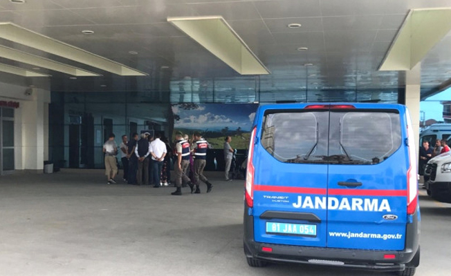 Ayak bileklerinde kesik bulunan mahkum öldü