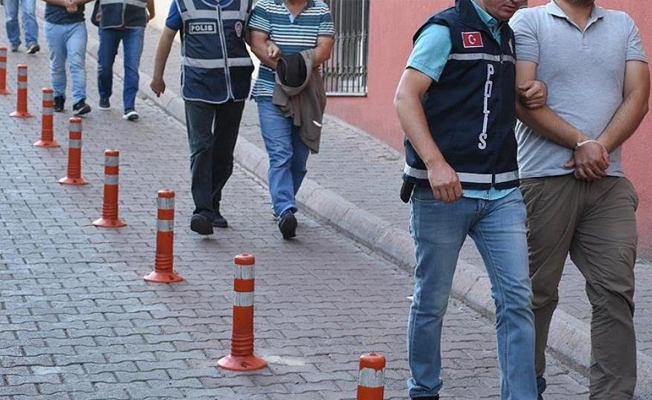 Öğretim üyesi 'FETÖ' bahanesiyle dolandırıldı