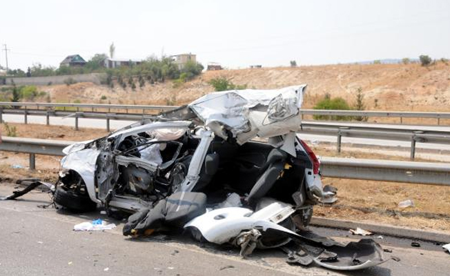 Otomobil ile tır çarpıştı: 1 ölü, 1 yaralı