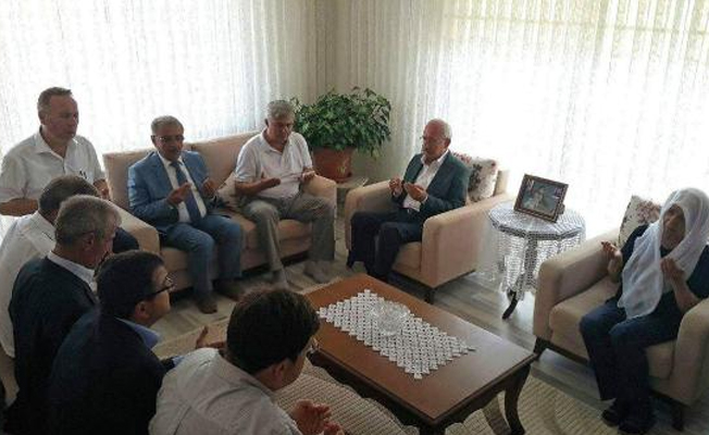 Kılıçdaroğlu şehit ailelerini ziyaret etti
