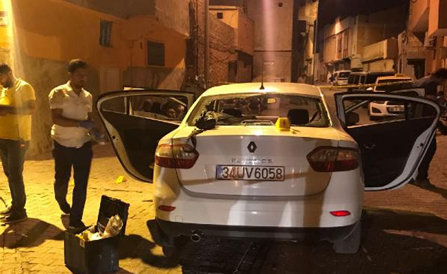Şanlıurfa’da otomobil tarandı: 2 yaralı