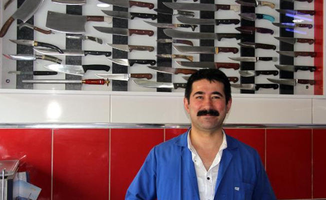 Bıçak koleksiyonunu tanıtı