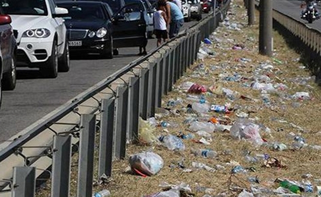 Sınırdan 39 bin kişi çıkış yaptı... Geriye çöp yığınları kaldı