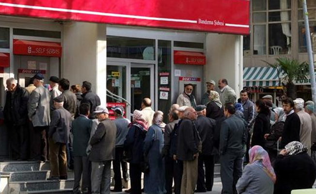 Emekli olmak isteyen anneler ve ev hanımlarına emeklilik müjdesi!