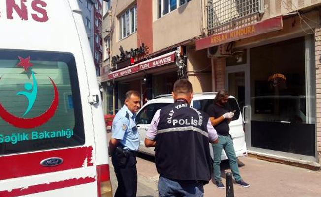 Apartman boşluğunda ölü bulundu