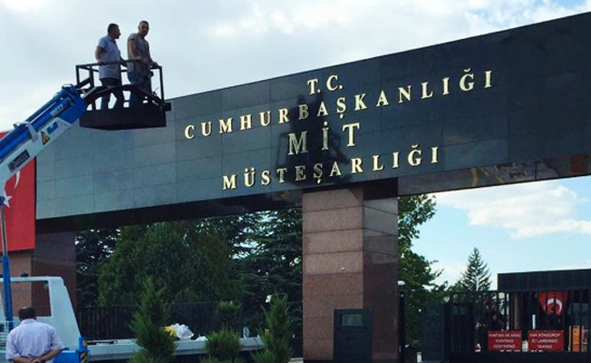 MİT'in tabelasına 'Cumhurbaşkanlığı' ibaresi eklendi