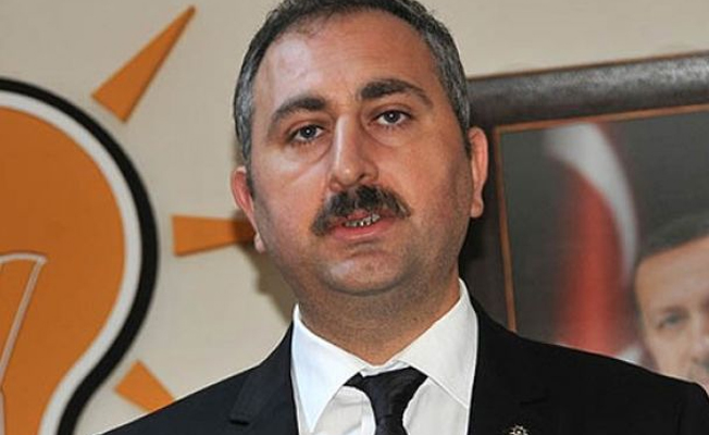 Adalet Bakanı, adalet arayan CHP liderini yargıya saldırmakla suçladı