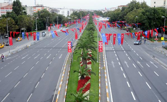 Bayram coşkusu devam ediyor... İşte trafiğe kapalı olacak yollar