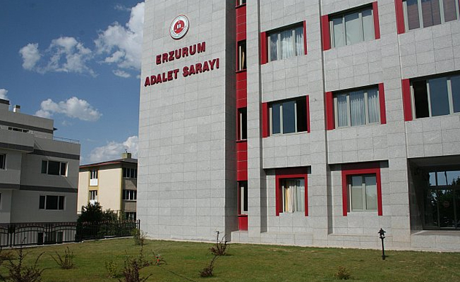 'Evim adliyenin karşısında, el sallasanız görürüm' diyerek tahliyesini istedi