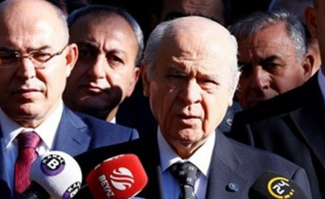 Bahçeli'den bayram namazı sonrası Barzani'ye sert çıkış: Tokat yersin