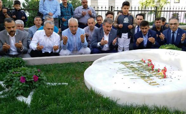'Myanmar'daki katliamları durdurmazlarsa askeri müdahale de gerekiyorsa yapılmalı'