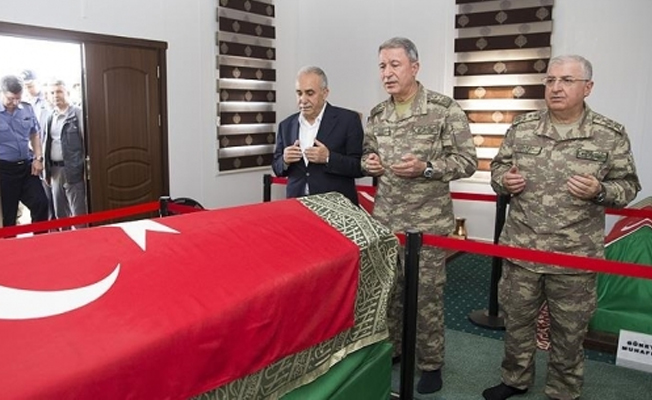 Orgeneral Akar, Süleyman Şah Türbesi'ni ziyaret etti