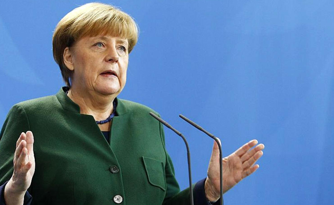Merkel'den, Alman vatandaşlarının Türkiye'de tutuklanması ile ilgili flaş açıklama