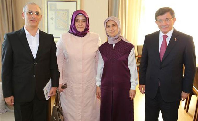 Davutoğlu’dan gözaltına alınan öğretmene davet