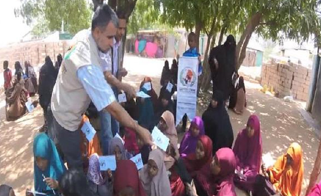 Türk gurbetçiler, Kenya'daki mültecilere çifte bayram yaşattı