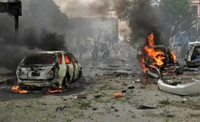 Somali'de canlı bomba saldırısı: Çok sayıda ölü var