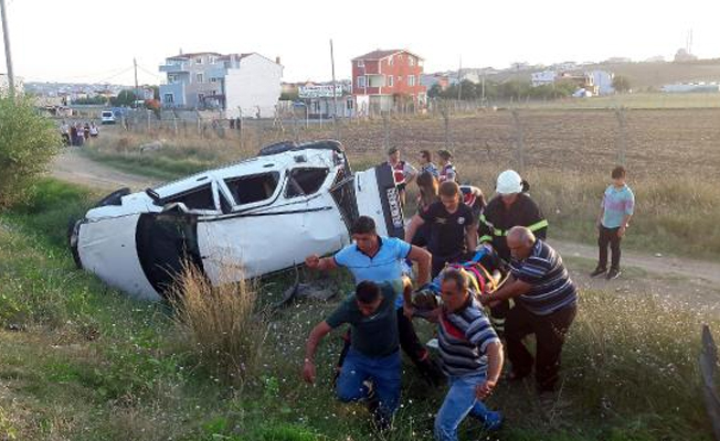 Kontrolden çıkan otomobil takla attı: Çok sayıda yaralı!