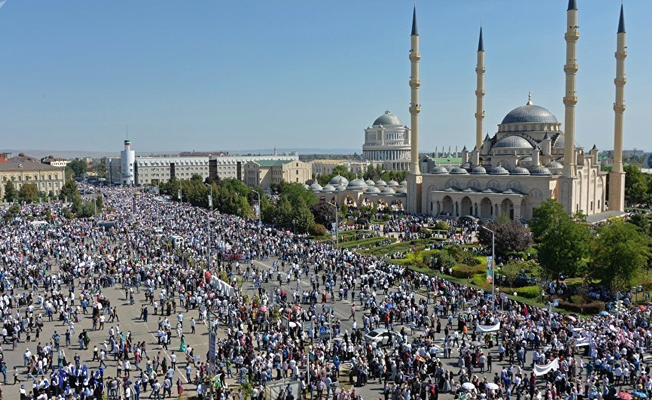 Çeçenistan'da 1 milyon kişi Arakan için sokağa çıktı