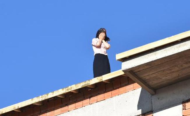 Hamile kadın inşaatın 9. katına çıkarak intihara kalkıştı