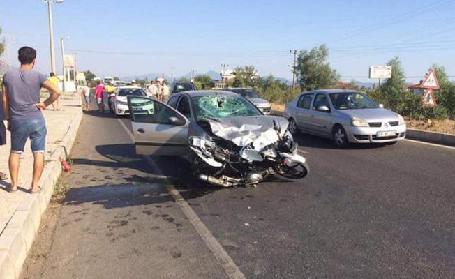 Otomobille motosiklet çarpıştı: 1 yaralı