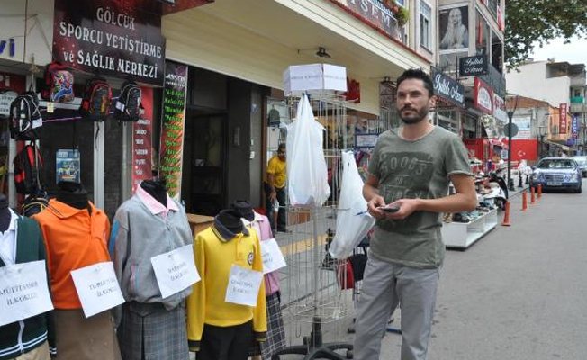 İhtiyaç sahibi öğrenciler için 'Askıda kırtasiye'