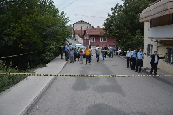 Sokakta çişini yapan köpek ve sahibini tüfekle yaraladı