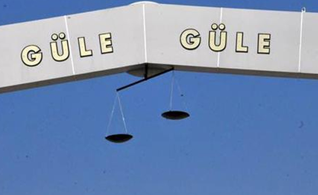 AKP'li belediye başkanına 'bozuk terazi'li protesto!