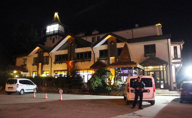 Otelde silahlı kavga: 3 yaralı