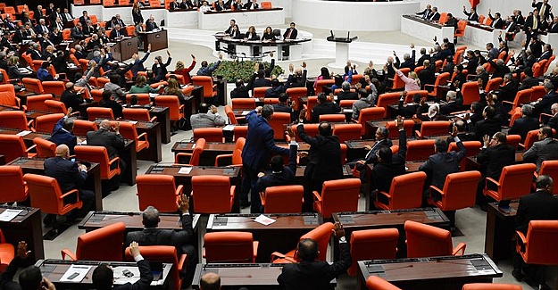 Mecliste iç tüzük uzlaşısı
