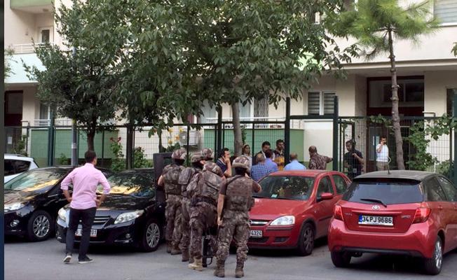 Ataköy'deki hakim ve savcı lojmanından ateş açıldı: 2 yaralı