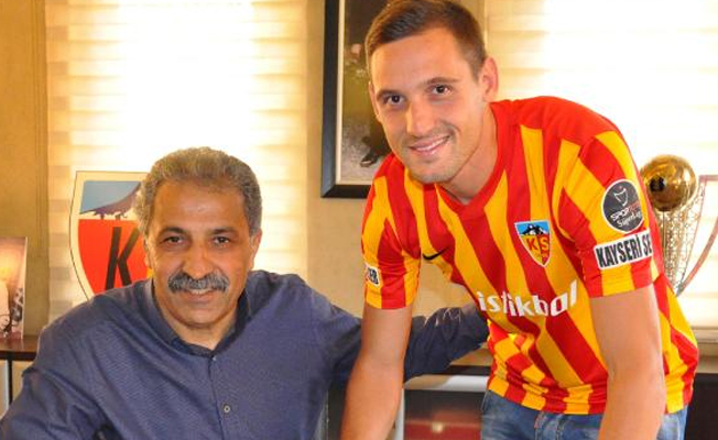 Kayserispor, Nikola Stojiljkovic’le 1 yıllık sözleşme imzaladı