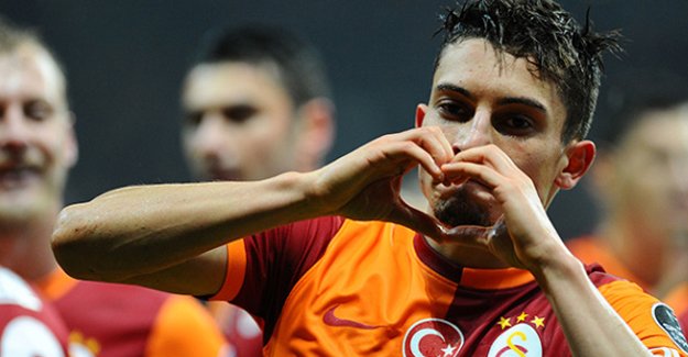 Galatasaray Telles'i Porto'ya sattı