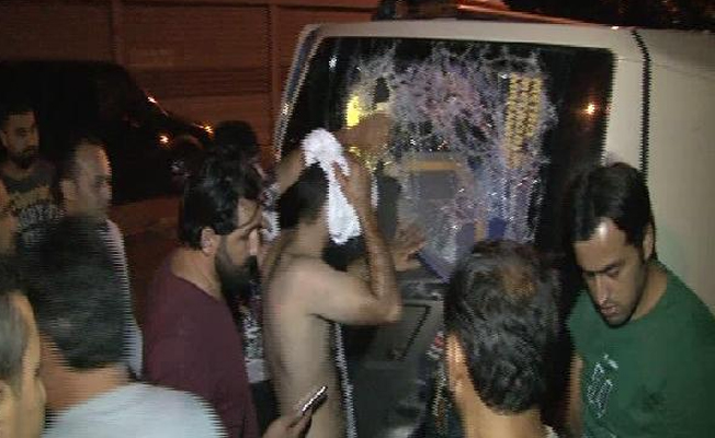 Ataşehir'de yolcu minibüsü devrildi: 4 yaralı