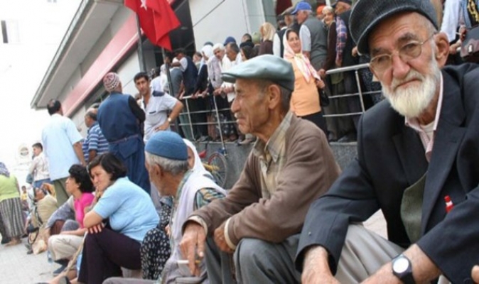 Memur emeklileri dikkat! İkramiye farkını almak için son tarih!