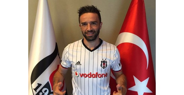 Gökhan Gönül 4 yıllık sözleşme imzaladı
